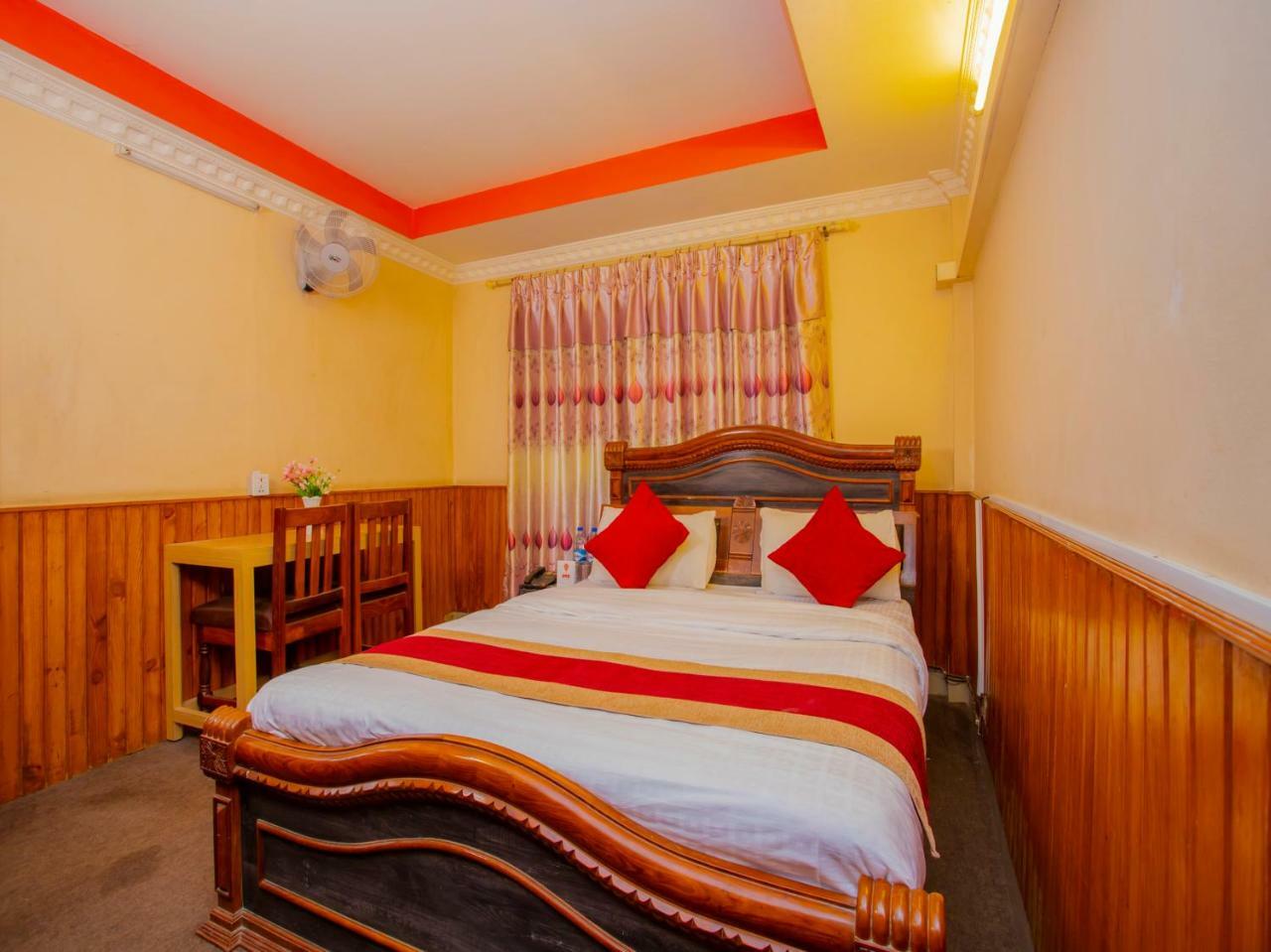 Gasthof Oyo 305 Gauri 2*